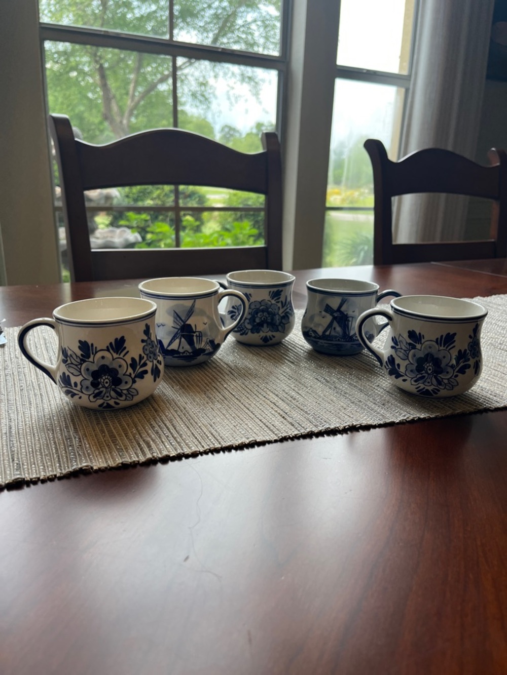 Blue and White Floral Ceramic Mug Set - 5-Piece Collection by DAIC